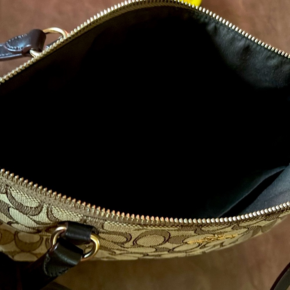 Shoulder coach bag like new - Picture 3 of 4